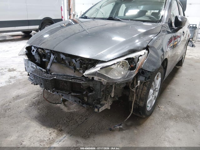 45654886 :رقم المزاد ، 3MYDLBYV4JY328924 vin ، 2018 Toyota Yaris Ia مزاد بيع