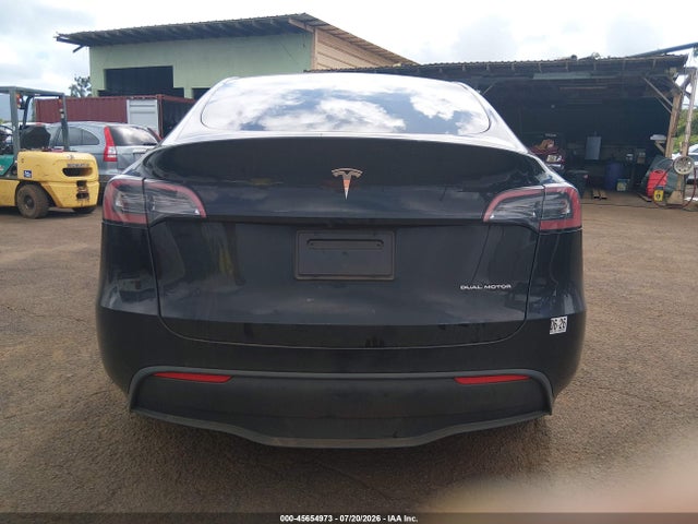 Продаж на аукціоні авто 2023 Tesla Model Y Awd/long Range Dual Motor All-wheel Drive, vin: 7SAYGDEE2PA107251, номер лоту: 45654973