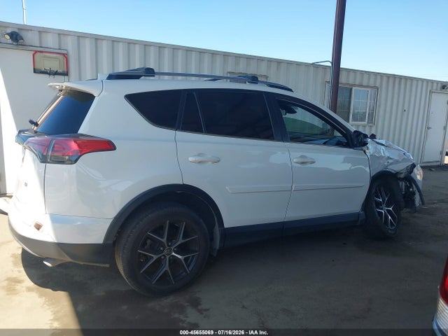Toyota RAV4 SE 2018 JTMNFREV8JJ741263 Image 13