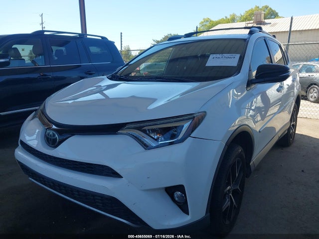 Toyota RAV4 SE 2018 JTMNFREV8JJ741263 Image 2