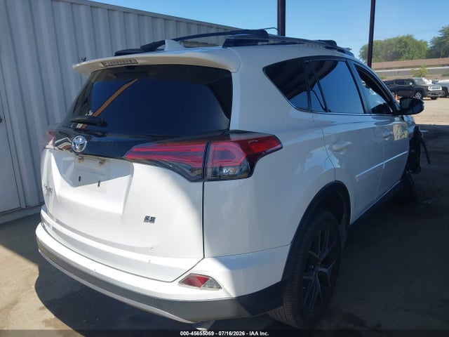Toyota RAV4 SE 2018 JTMNFREV8JJ741263 Image 4