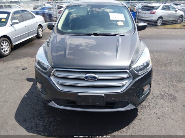 45655111 :رقم المزاد ، 1FMCU0GDXKUA18720 vin ، 2019 Ford Escape Se مزاد بيع