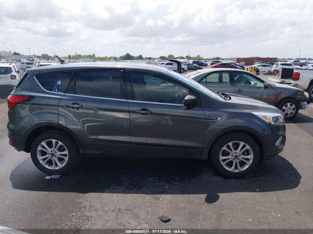 45655111 :رقم المزاد ، 1FMCU0GDXKUA18720 vin ، 2019 Ford Escape Se مزاد بيع