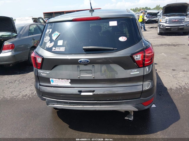 45655111 :رقم المزاد ، 1FMCU0GDXKUA18720 vin ، 2019 Ford Escape Se مزاد بيع