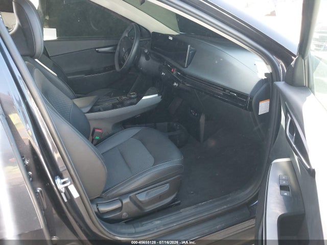 Продажа на аукционе авто 2025 Kia Ev6 Light Long Range Rwd, vin: 5XYC34JA7SG010833, номер лота: 45655128