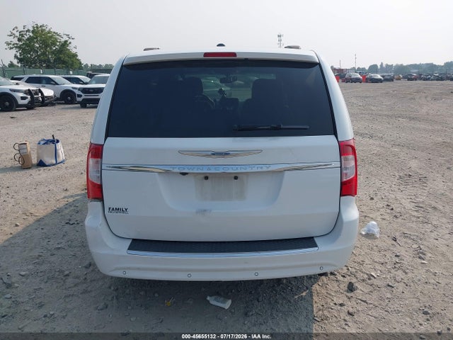 2C4RC1CG7GR159272 Chrysler Town &amp; Country Touring-l Anniversary Edition