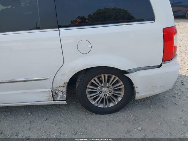 2C4RC1CG7GR159272 Chrysler Town &amp; Country Touring-l Anniversary Edition