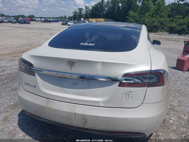 Продажа на аукционе авто 2016 Tesla Model S 60/70/75/85, vin: 5YJSA1E17GF151720, номер лота: 45655229