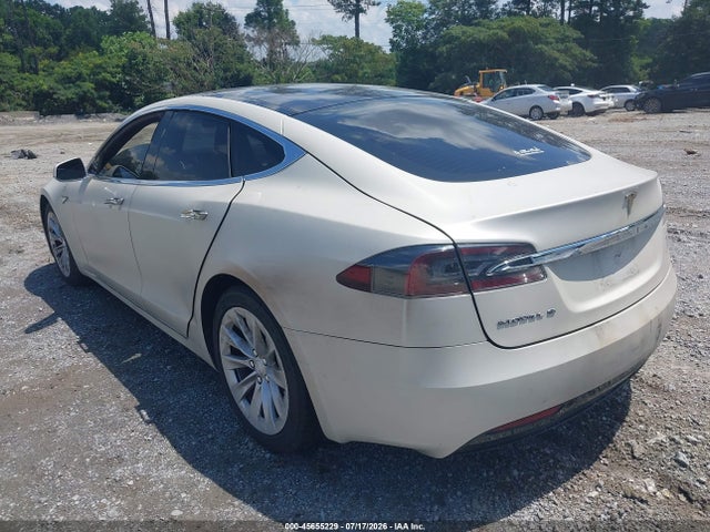 Продажа на аукционе авто 2016 Tesla Model S 60/70/75/85, vin: 5YJSA1E17GF151720, номер лота: 45655229