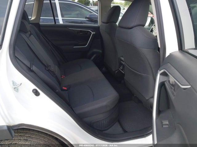 Toyota Rav4 Hybrid Le 2021 JTMLWRFV5MD559027 Image 8