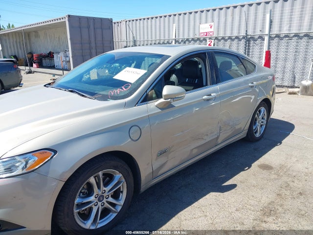 3FA6P0SU8GR202574 Ford Fusion Energi Titanium