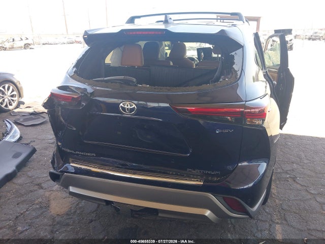 Toyota Highlander Hybrid Platinum 2025 5TDEBRCH2SS689920 Image 16