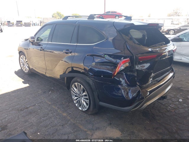 Toyota Highlander Hybrid Platinum 2025 5TDEBRCH2SS689920 Image 3