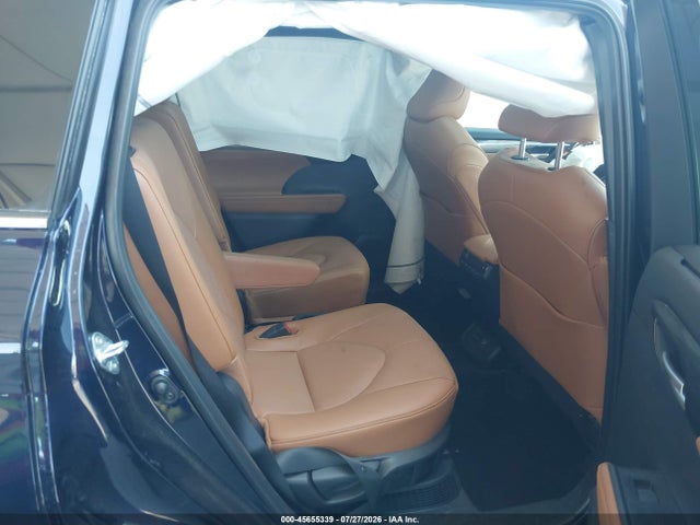 Toyota Highlander Hybrid Platinum 2025 5TDEBRCH2SS689920 Image 8