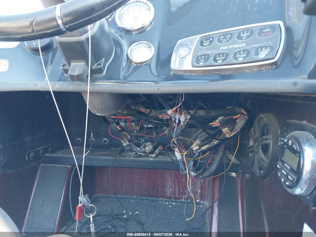 45655415 :رقم المزاد ، BUJ83253K819 vin ، 2019 Tracker Nitro Zv19 مزاد بيع