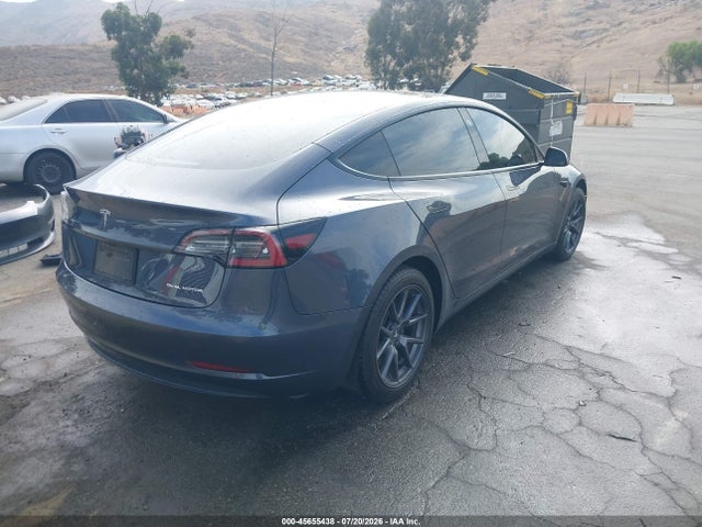 2022 Tesla Model 3 Long Range Dual Motor All-wheel Drive მანქანა იყიდება აუქციონზე, vin: 5YJ3E1EB2NF332884, აუქციონის ნომერი: 45655438