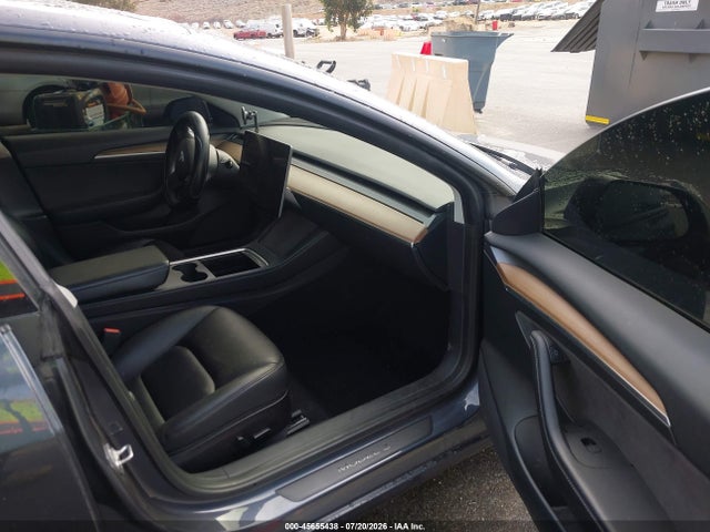 2022 Tesla Model 3 Long Range Dual Motor All-wheel Drive მანქანა იყიდება აუქციონზე, vin: 5YJ3E1EB2NF332884, აუქციონის ნომერი: 45655438