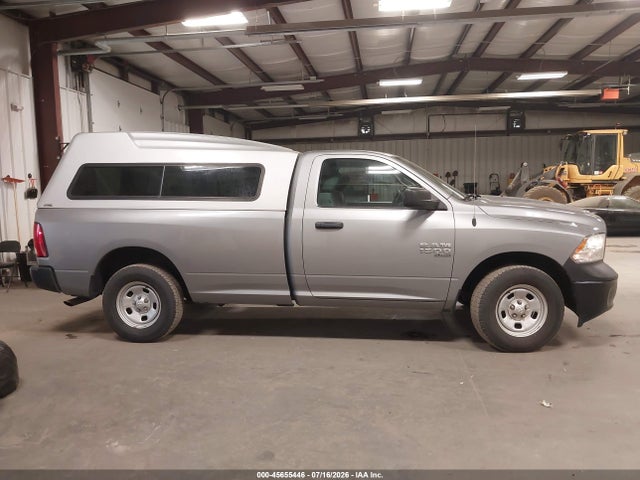 3C6JR7DG2KG569691 RAM 1500 Classic Tradesman 4x4 8&#039; Box