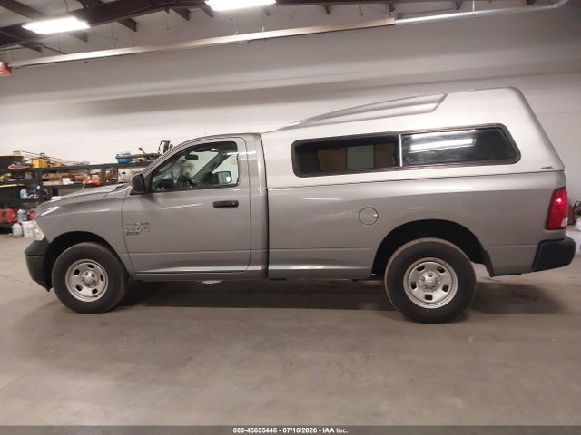 3C6JR7DG2KG569691 RAM 1500 Classic Tradesman 4x4 8&#039; Box