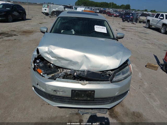 2011 Volkswagen Jetta 2.5l Se მანქანა იყიდება აუქციონზე, vin: 3VWDZ7AJ5BM321732, აუქციონის ნომერი: 45655468