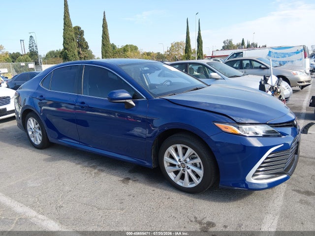4T1C11AK2RU233587 Toyota CAMRY LE