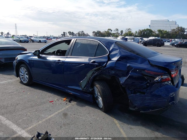 4T1C11AK2RU233587 Toyota CAMRY LE