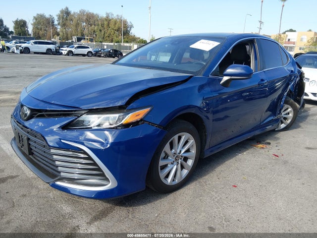 4T1C11AK2RU233587 Toyota CAMRY LE