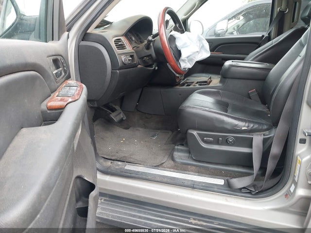 2008 Chevrolet Suburban 1500 Ltz მანქანა იყიდება აუქციონზე, vin: 3GNFC16048G147029, აუქციონის ნომერი: 45655530