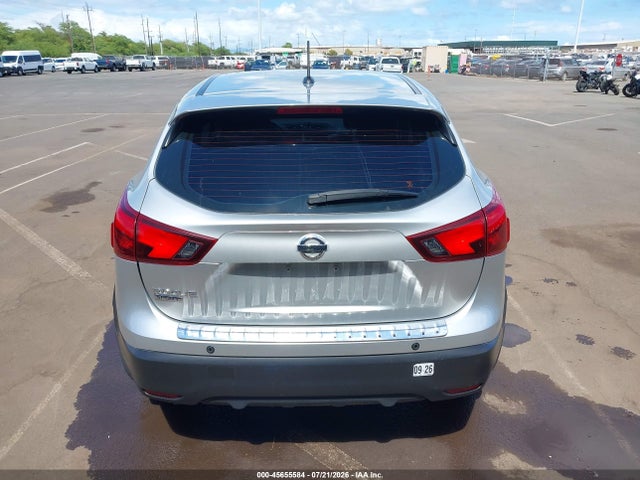 2017 Nissan Rogue Sport S მანქანა იყიდება აუქციონზე, vin: JN1BJ1CP9HW018061, აუქციონის ნომერი: 45655584