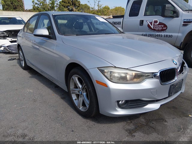 BMW 320i 2015 WBA3B1G52FNT04860 main image