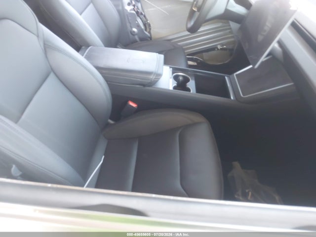 45655605 :رقم المزاد ، 7SAYGDEE2TF404856 vin ، 2026 Tesla Model Y All-wheel Drive/long Range Launch Series/premium All-wheel Drive مزاد بيع