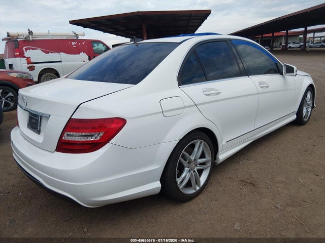 45655676 :رقم المزاد ، WDDGF4HB3EA966022 vin ، 2014 Mercedes-benz C 250 Luxury/sport مزاد بيع