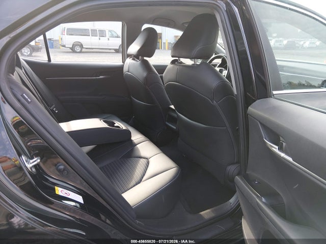 4T1B11HKXJU644371 Toyota CAMRY SE