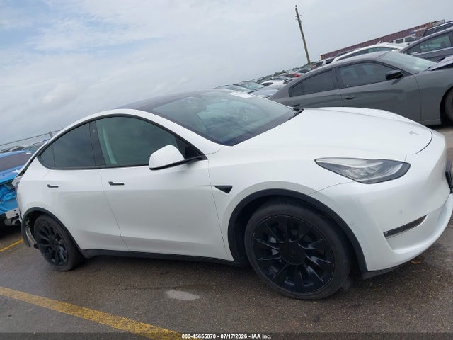 Продаж на аукціоні авто 2021 Tesla Model Y Long Range Dual Motor All-wheel Drive, vin: 5YJYGAEE2MF137666, номер лоту: 45655870