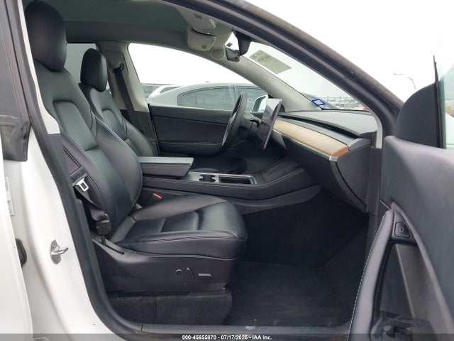 Продаж на аукціоні авто 2021 Tesla Model Y Long Range Dual Motor All-wheel Drive, vin: 5YJYGAEE2MF137666, номер лоту: 45655870