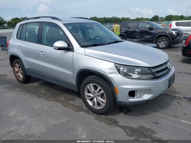 2016 Volkswagen Tiguan S მანქანა იყიდება აუქციონზე, vin: WVGBV7AX1GW598004, აუქციონის ნომერი: 45655877