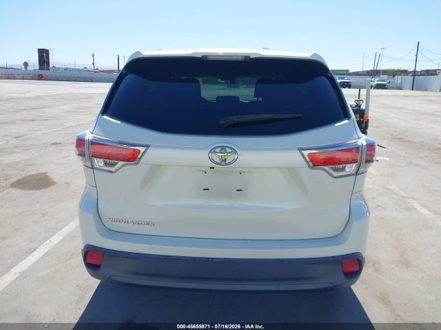 Toyota Highlander Le 2016 5TDZARFH8GS021756 Image 16