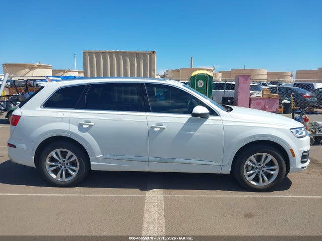 WA1AHAF7XHD059420 Audi Q7 2.0t Premium