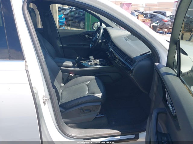 WA1AHAF7XHD059420 Audi Q7 2.0t Premium