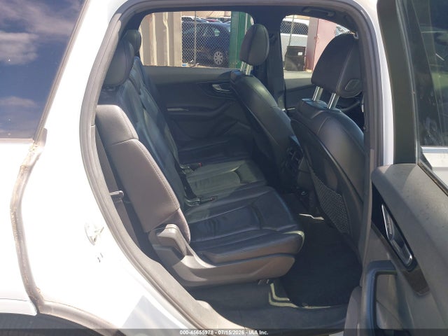 WA1AHAF7XHD059420 Audi Q7 2.0t Premium