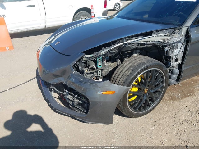 WP0CF2A75JL195886 Porsche Panamera Sport Turismo Turbo