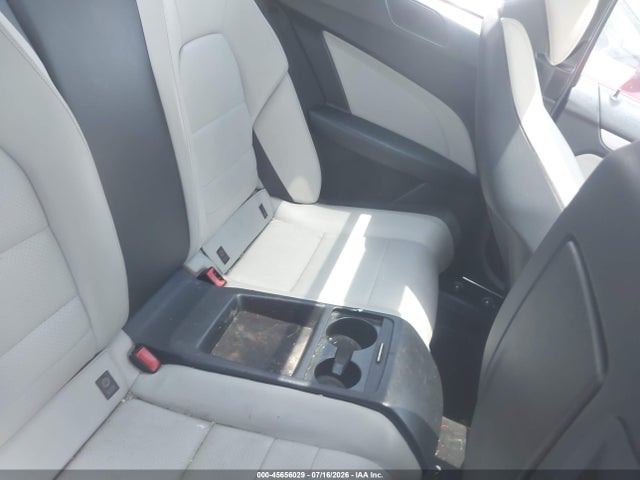 2012 Mercedes-benz C 250 მანქანა იყიდება აუქციონზე, vin: WDDGJ4HB1CF752757, აუქციონის ნომერი: 45656029