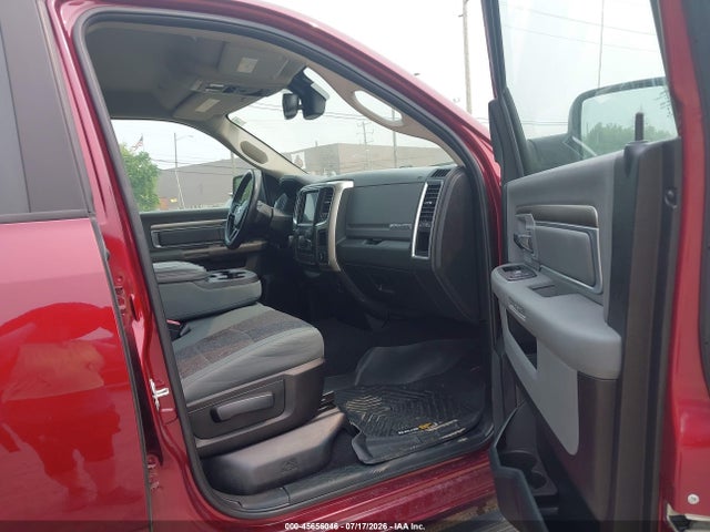 45656046 :رقم المزاد ، 1C6RR7GG4JS311453 vin ، 2018 Ram 1500 Big Horn  4x4 6'4 Box مزاد بيع