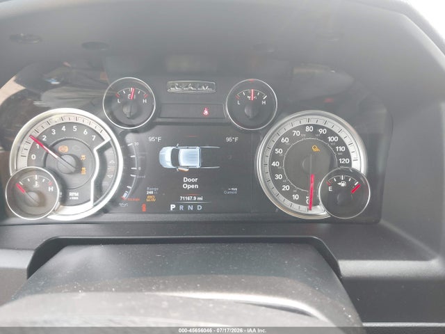 45656046 :رقم المزاد ، 1C6RR7GG4JS311453 vin ، 2018 Ram 1500 Big Horn  4x4 6'4 Box مزاد بيع
