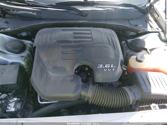 Chrysler 300 Touring L 2023 2C3CCADG3PH580968 Image 10