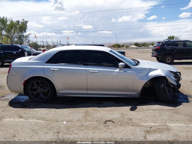 Chrysler 300 Touring L 2023 2C3CCADG3PH580968 Image 12