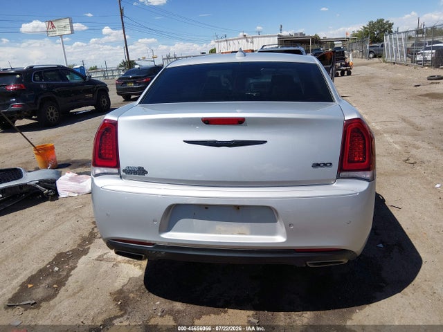 Chrysler 300 Touring L 2023 2C3CCADG3PH580968 Image 15