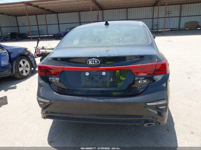 45656177 :رقم المزاد ، 3KPF54AD6LE165633 vin ، 2020 Kia Forte Ex مزاد بيع
