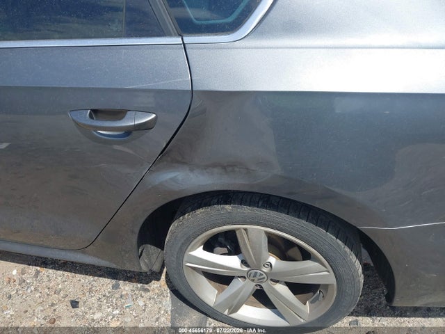 Продаж на аукціоні авто 2015 Volkswagen Passat 1.8t Limited Edition, vin: 1VWAT7A31FC089188, номер лоту: 45656179
