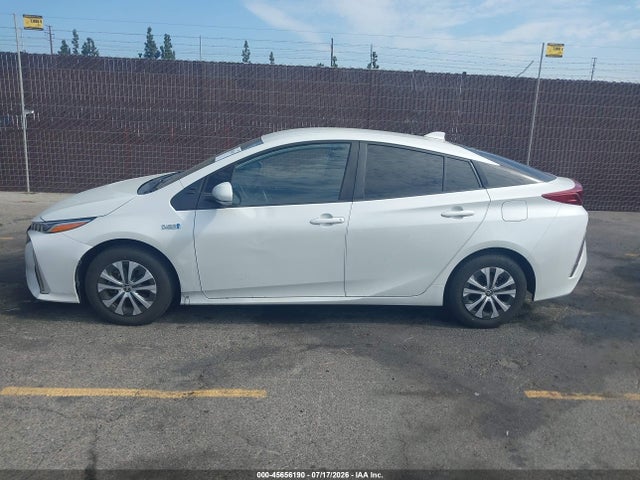 JTDKAMFPXM3183154 Toyota Prius Prime Le